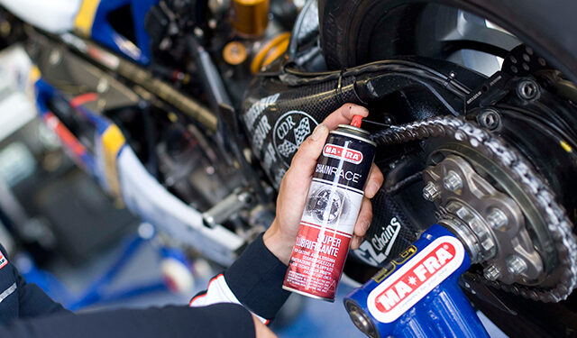 lubrificante catena moto