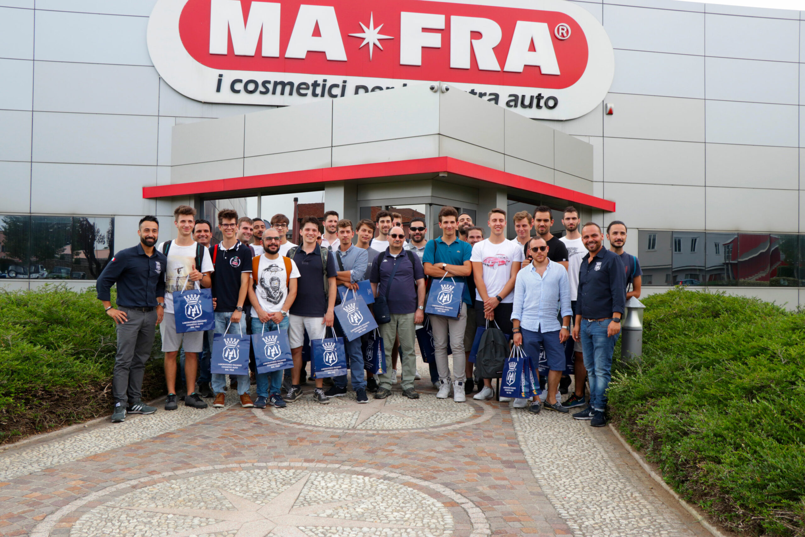 Detailing School MAFRA: una sessione formativa dedicata al Car Detailing per gli studenti del Master Restauratori Auto d’Epoca di Ruoteclassiche