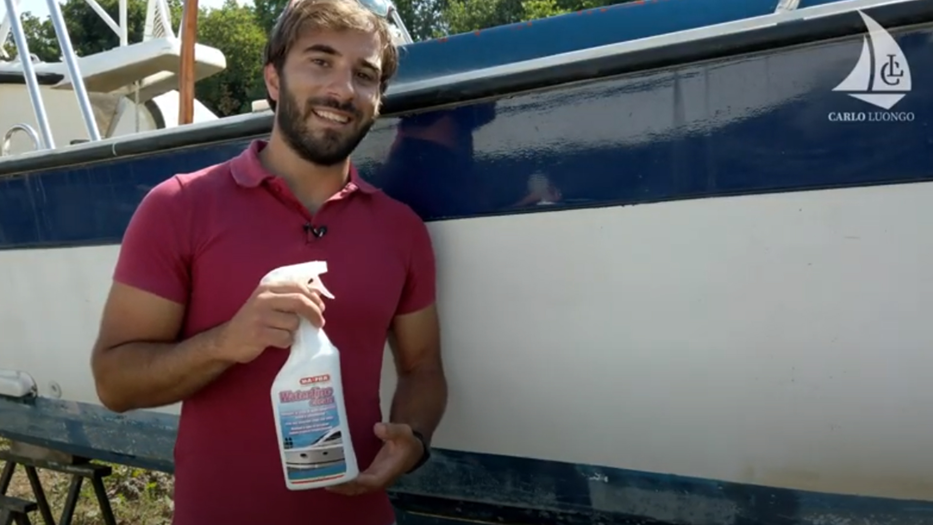 Come pulire la linea di galleggiamento con Waterline Clean