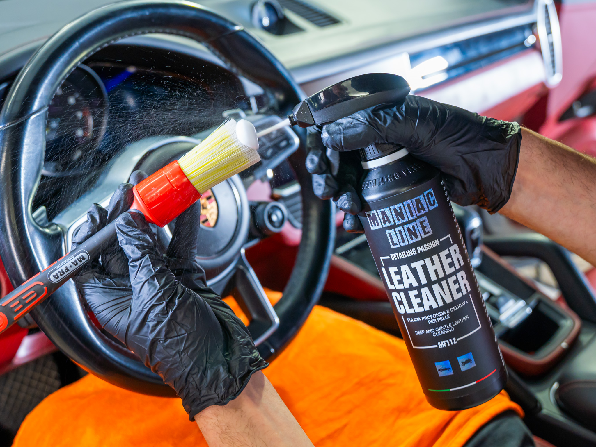 Il miglior prodotto per la pulizia della pelle auto: Leather Cleaner di Maniac Line